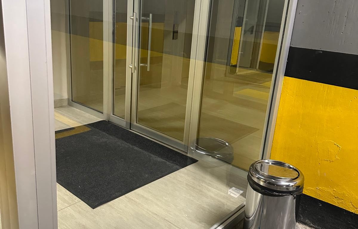 Ofis Bölmesinde Mahremiyet Film Uygulaması öncesi