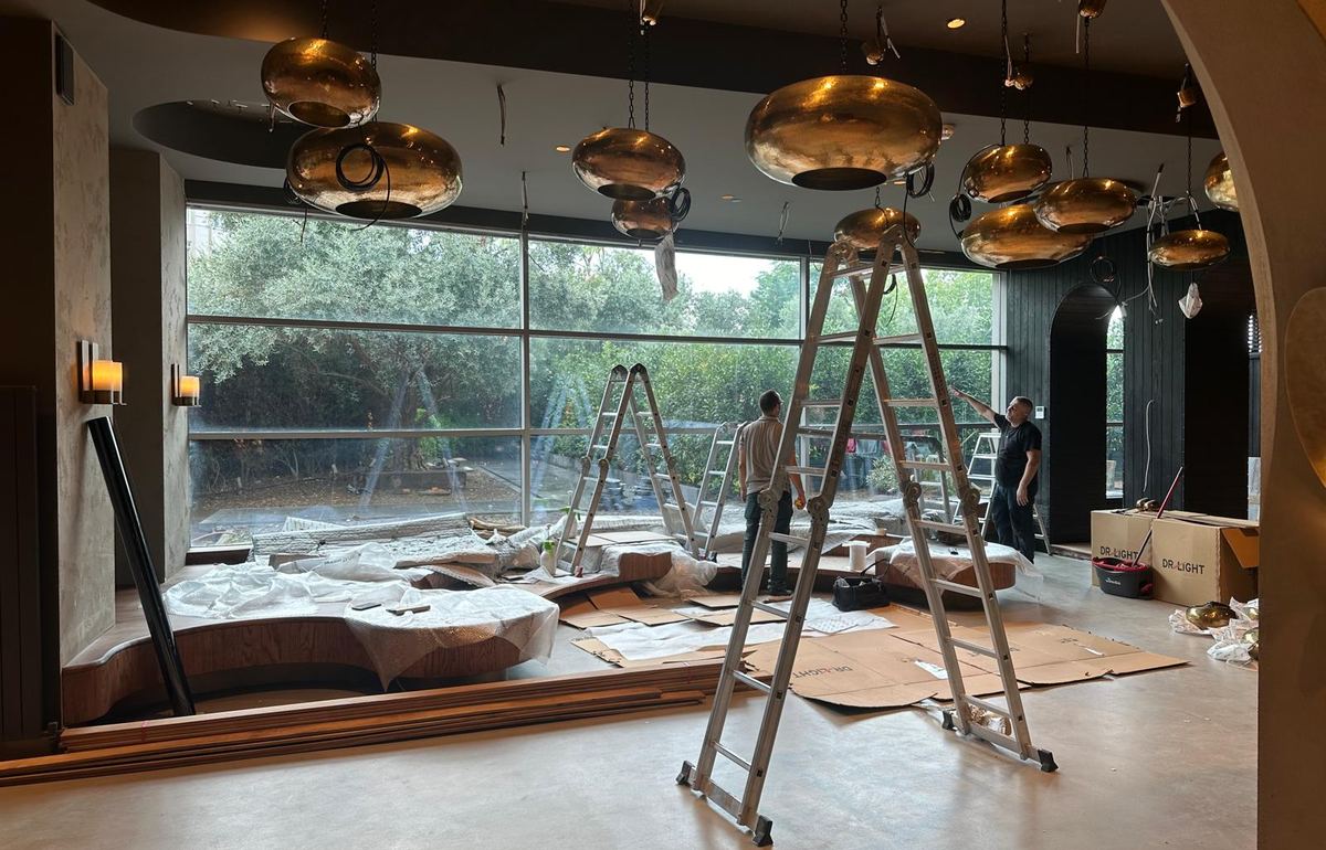 Restoran Cephesinde Konfor ve Parlama Dengesi öncesi